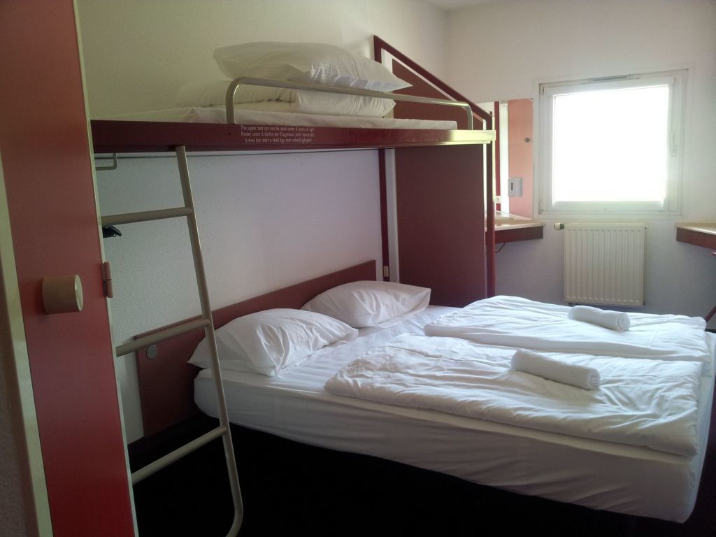 Drive Inn Hotel Törökbálint 外观 照片