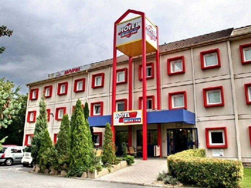 Drive Inn Hotel Törökbálint 外观 照片