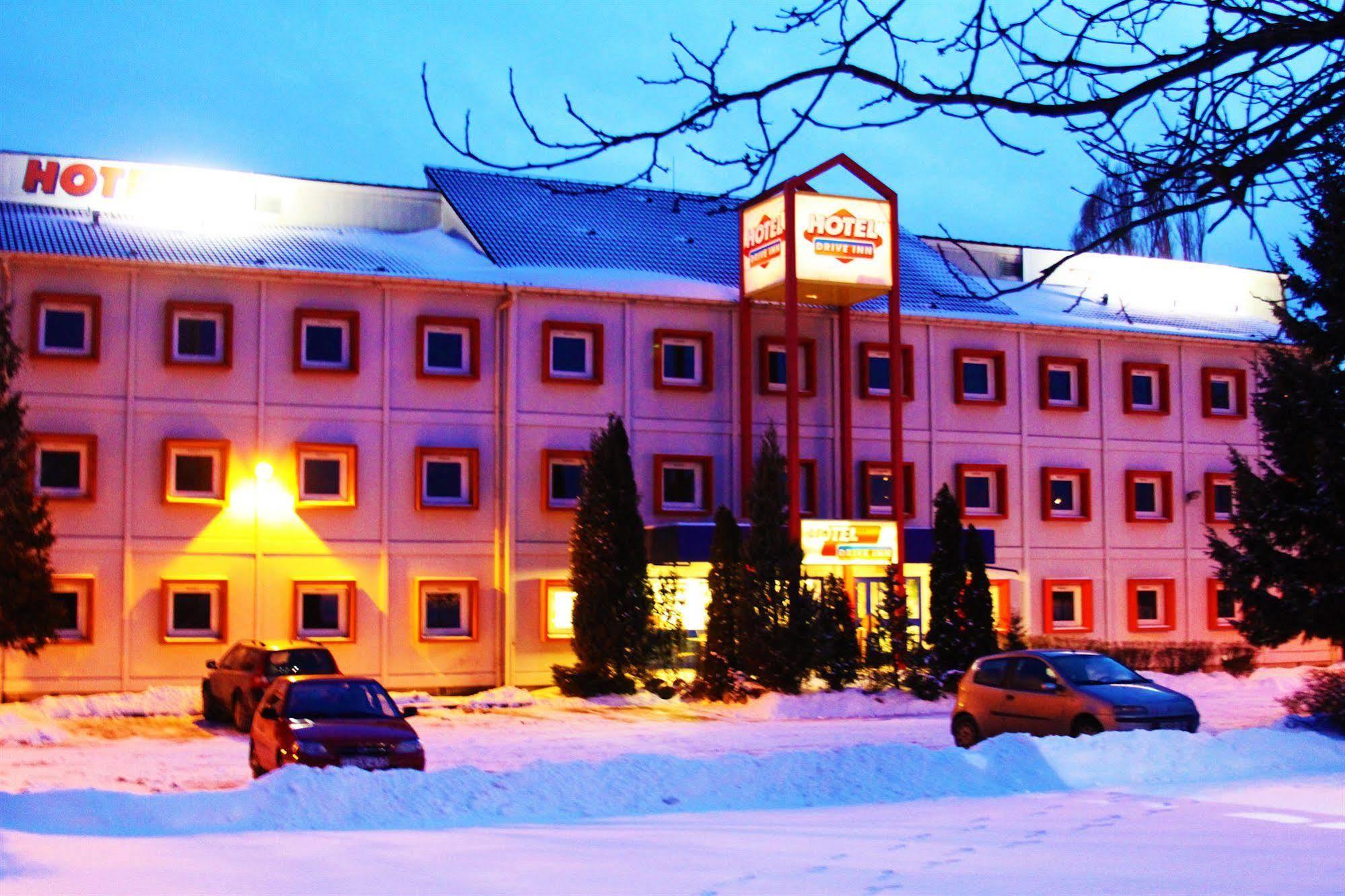 Drive Inn Hotel Törökbálint 外观 照片