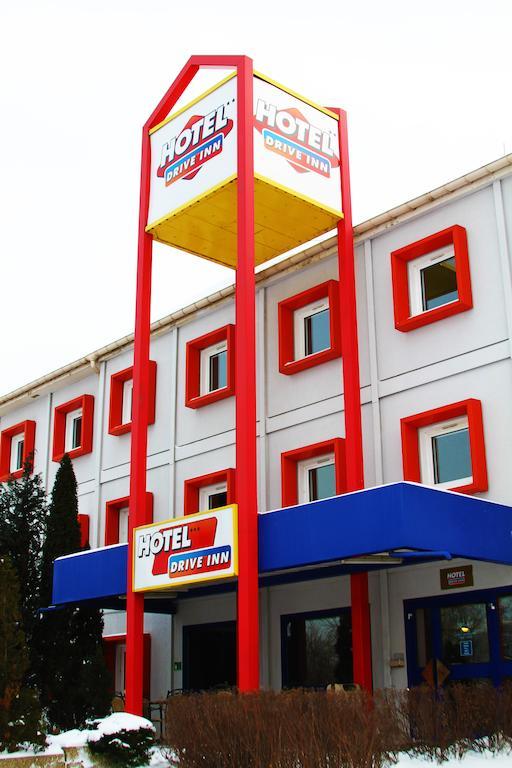 Drive Inn Hotel Törökbálint 外观 照片